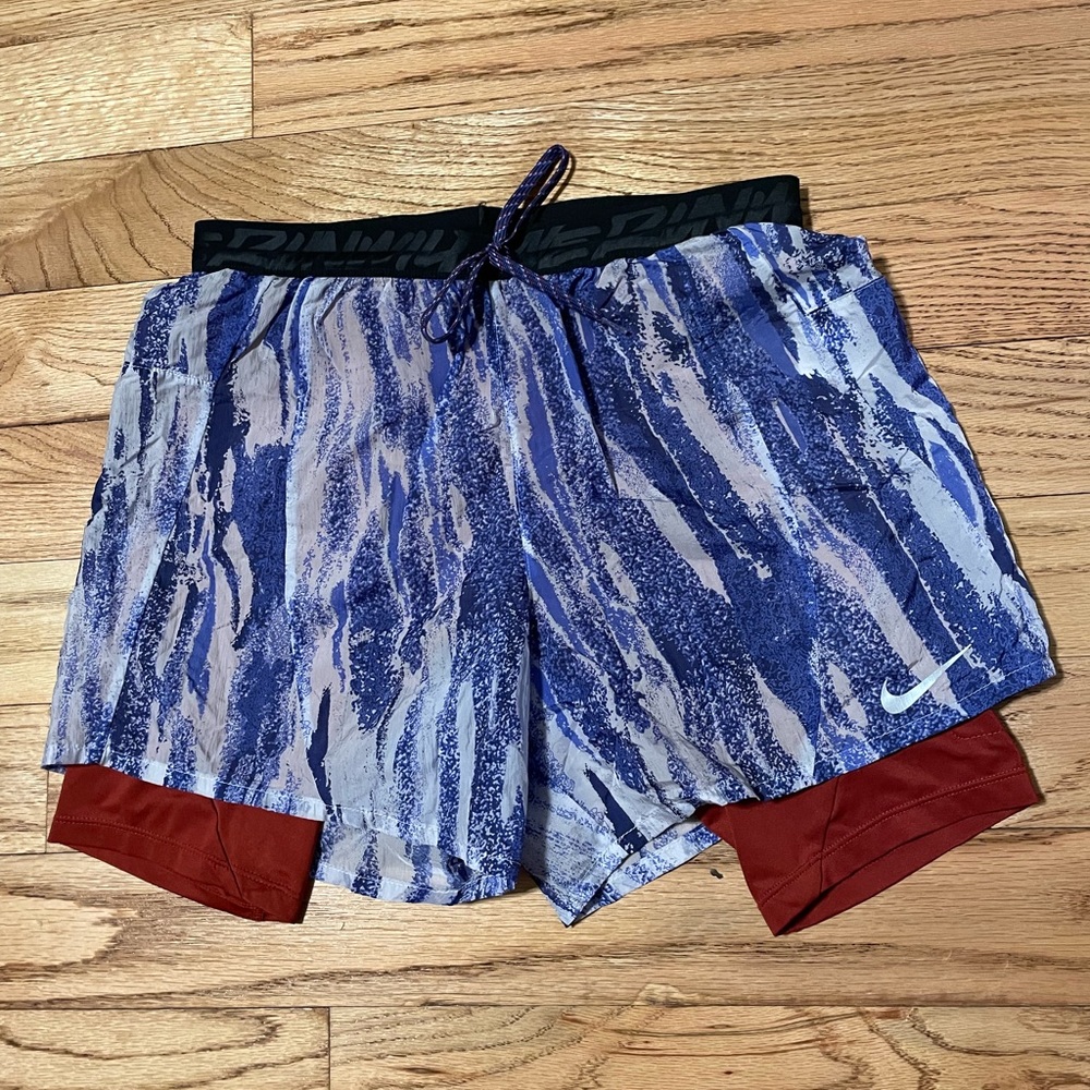 Nike 2-in-1 5 inch running shorts